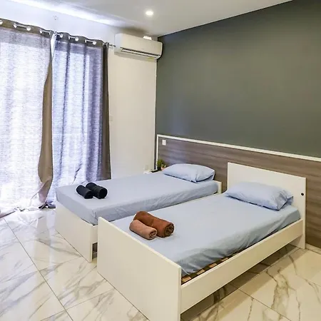 Apartament 4 Bedroom 3 Bath Paceville Flat